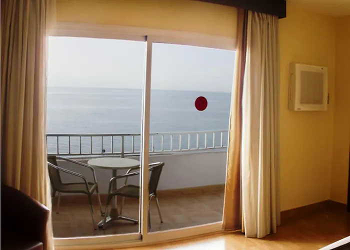 מלון Rincon Sol 4*