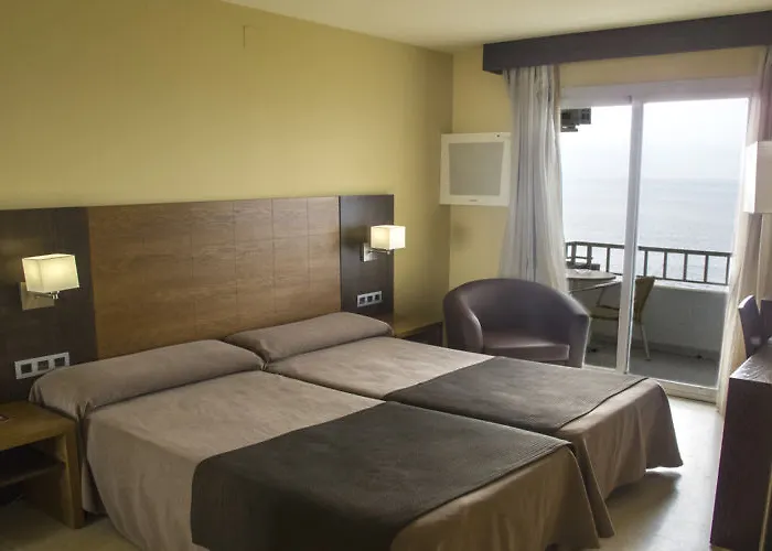 מלון Rincon Sol 4*